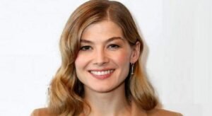 Rosamund Pike